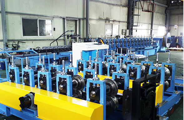 Truck frame roll forming machine